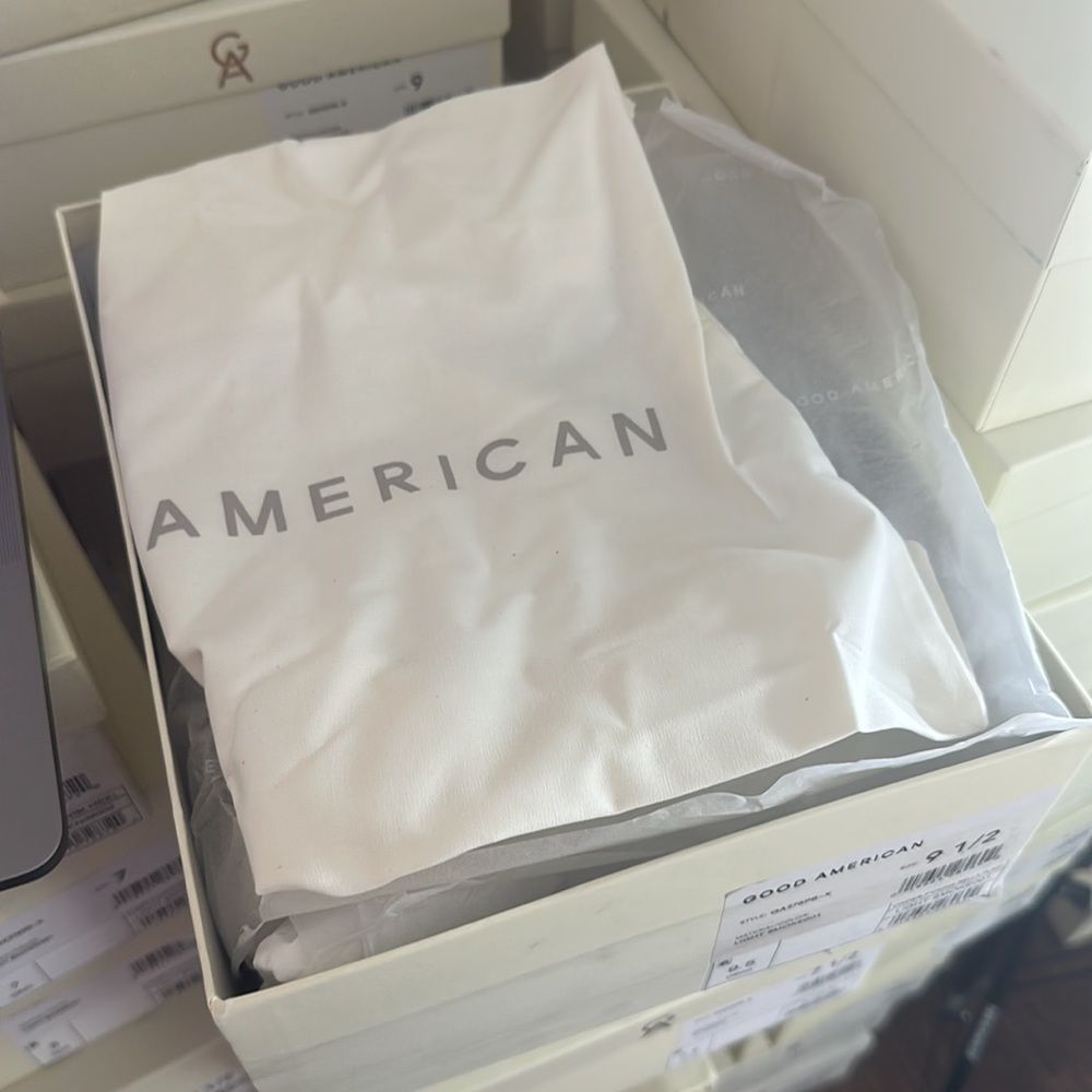 Good American Silver Heels - Picture 6 of 7